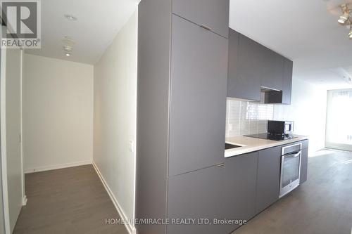 518 - 60 Colborne Street, Toronto, ON - Indoor Photo Showing Kitchen