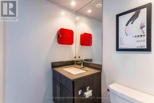 1612 - 400 Adelaide Street E, Toronto, ON - Indoor Photo Showing Bathroom