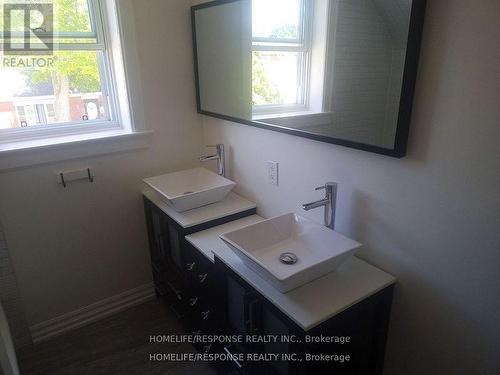 117 Pollock Avenue, Cambridge, ON - Indoor Photo Showing Bathroom