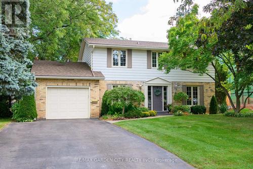 31 Governor'S Road, Grimsby, ON - Outdoor With Facade