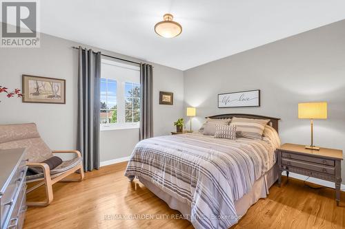 31 Governor'S Road, Grimsby, ON - Indoor Photo Showing Bedroom