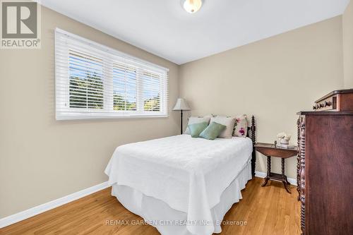 31 Governor'S Road, Grimsby, ON - Indoor Photo Showing Bedroom