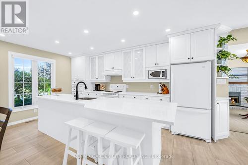 31 Governor'S Road, Grimsby, ON - Indoor Photo Showing Kitchen