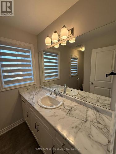 7105 Parsa Street, Niagara Falls, ON - Indoor Photo Showing Bathroom