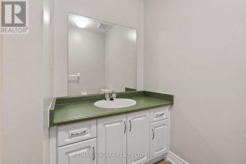 321 Elgin Street, Port Colborne, ON - Indoor Photo Showing Bathroom