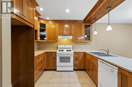 321 Elgin Street, Port Colborne, ON - Indoor Photo Showing Kitchen With Double Sink