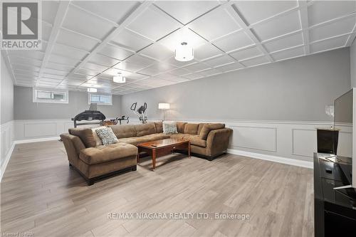 34 Angels Drive, Niagara-On-The-Lake, ON - Indoor Photo Showing Other Room