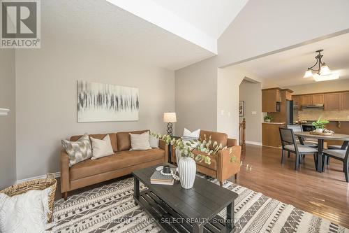 345 Meadowsweet Trail, London, ON - Indoor Photo Showing Living Room