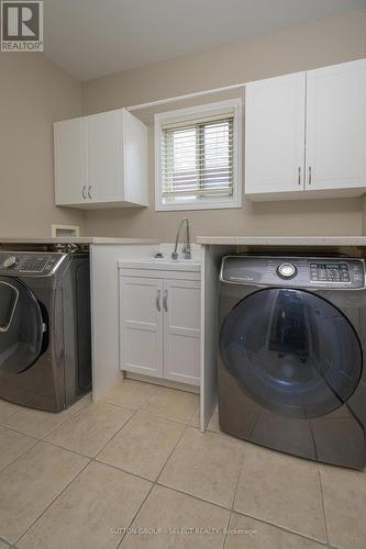 345 Meadowsweet Trail, London, ON - Indoor Photo Showing Laundry Room