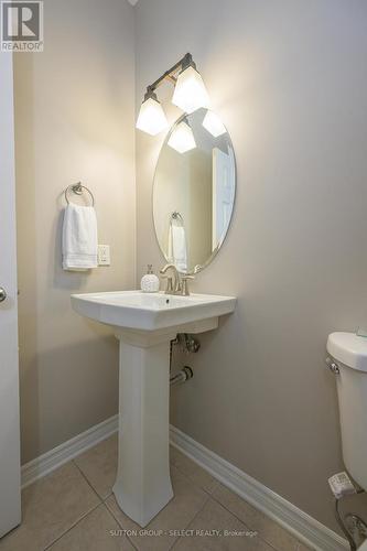 345 Meadowsweet Trail, London, ON - Indoor Photo Showing Bathroom