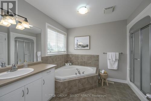 345 Meadowsweet Trail, London, ON - Indoor Photo Showing Bathroom