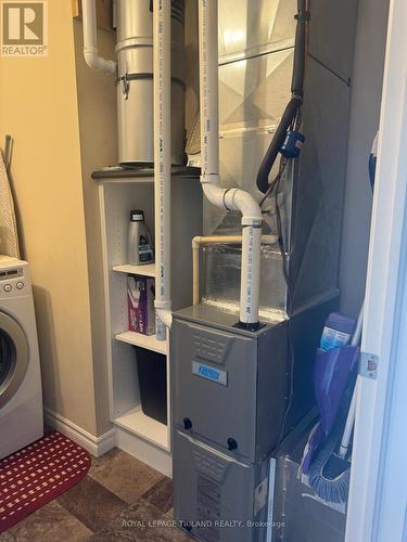 230 Walker Street, Southwest Middlesex (Glencoe), ON - Indoor Photo Showing Laundry Room