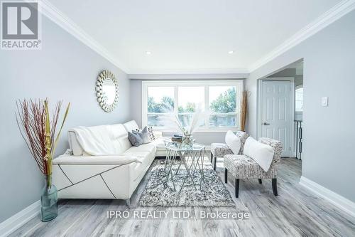 2639 Sherhill Drive, Mississauga, ON - Indoor Photo Showing Living Room