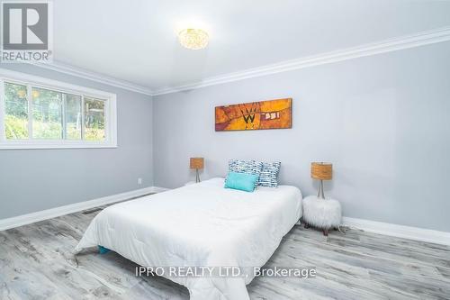 2639 Sherhill Drive, Mississauga, ON - Indoor Photo Showing Bedroom