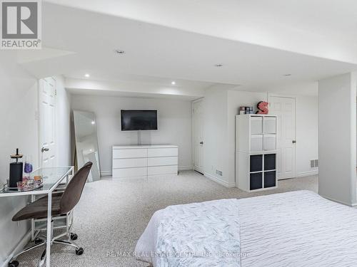 14 Standish Street, Halton Hills, ON - Indoor Photo Showing Bedroom