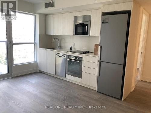 334 - 5 Mabelle Avenue, Toronto, ON - Indoor Photo Showing Kitchen