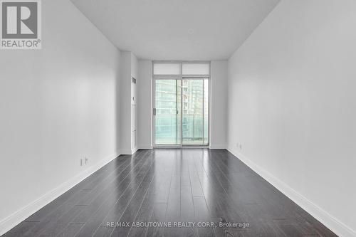 907 - 90 Absolute Avenue, Mississauga, ON - Indoor Photo Showing Other Room