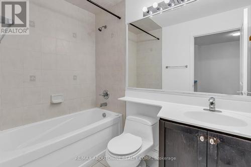 907 - 90 Absolute Avenue, Mississauga, ON - Indoor Photo Showing Bathroom