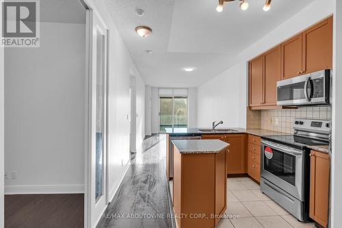 907 - 90 Absolute Avenue, Mississauga, ON - Indoor Photo Showing Kitchen With Stainless Steel Kitchen