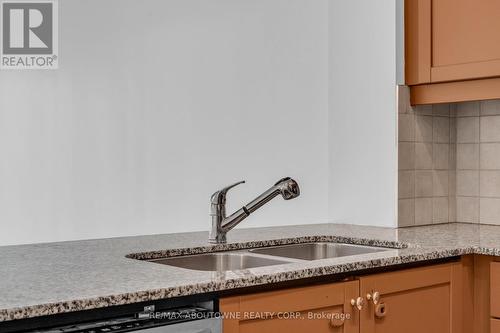 907 - 90 Absolute Avenue, Mississauga, ON - Indoor Photo Showing Kitchen With Double Sink