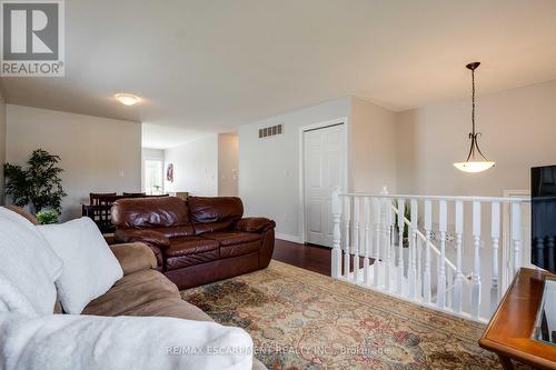 105 Donegal Drive, Brantford, ON - Indoor Photo Showing Living Room