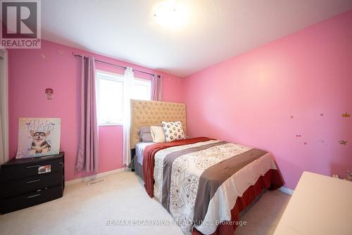 102 Gillespie Drive, Brantford, ON - Indoor Photo Showing Bedroom