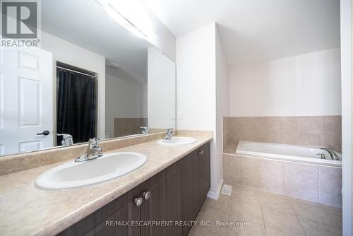 102 Gillespie Drive, Brantford, ON - Indoor Photo Showing Bathroom