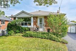 63 FERNWOOD CRESCENT  Hamilton, ON L8T 3L2