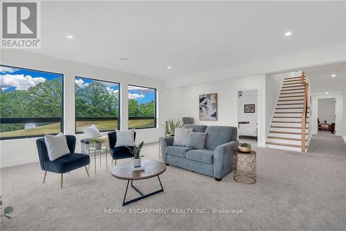 266 York Road, Haldimand, ON - Indoor Photo Showing Living Room