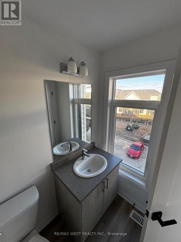 15 - 55 Tom Brown Drive, Brant, ON - Indoor Photo Showing Bathroom