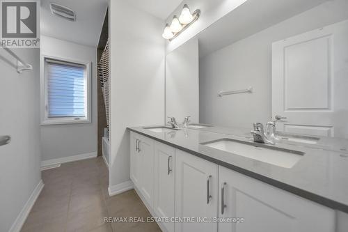 567 Bedi Drive W, Woodstock, ON - Indoor Photo Showing Bathroom