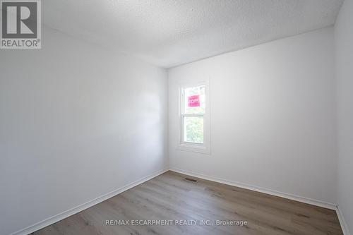 213 Caroline Street N, Hamilton, ON - Indoor Photo Showing Other Room