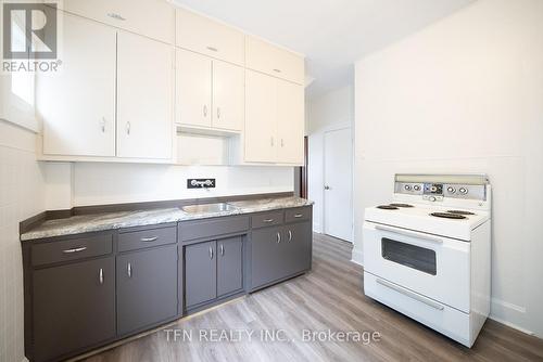 480 Colborne Street, Brantford, ON - Indoor Photo Showing Kitchen