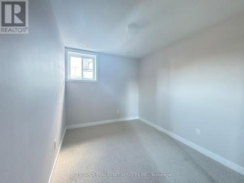 806 Mishi Private, Ottawa, ON - Indoor Photo Showing Other Room