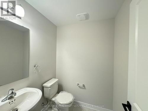 806 Mishi Private, Ottawa, ON - Indoor Photo Showing Bathroom