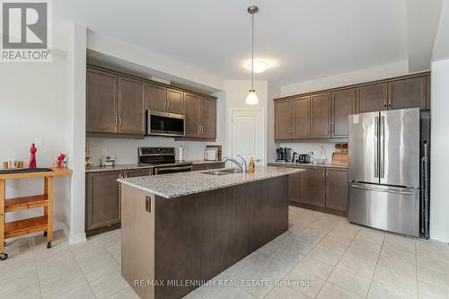 5 - 68 Turbina Court, Grimsby, ON - Indoor Photo Showing Kitchen