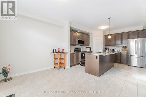 5 - 68 Turbina Court, Grimsby, ON - Indoor Photo Showing Kitchen