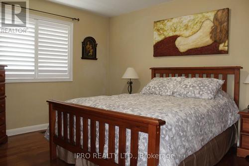 76 Stavely Crescent, Toronto, ON - Indoor Photo Showing Bedroom