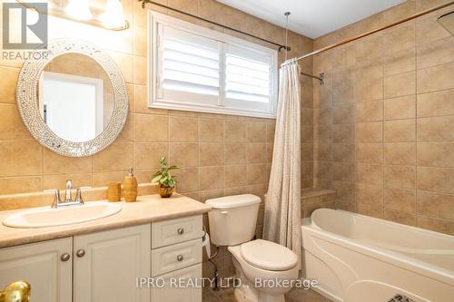 76 Stavely Crescent, Toronto, ON - Indoor Photo Showing Bathroom