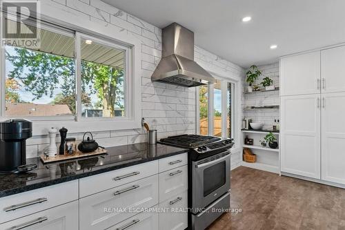 4082 Hixon Street, Lincoln, ON - Indoor Photo Showing Kitchen