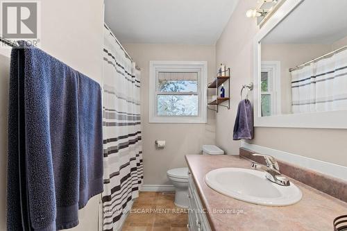 4082 Hixon Street, Lincoln, ON - Indoor Photo Showing Bathroom