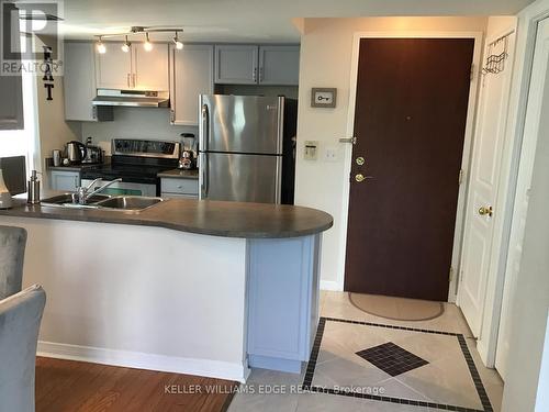 802 - 2585 Erin Centre Boulevard, Mississauga, ON - Indoor Photo Showing Kitchen With Double Sink