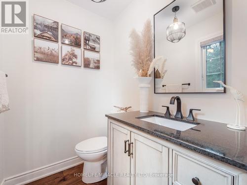 521 Oneida Drive, Burlington, ON - Indoor Photo Showing Bathroom