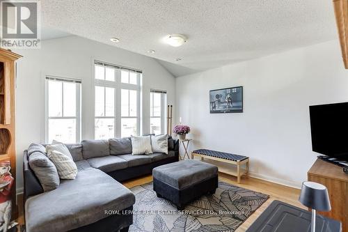 6 - 634 Shoreline Drive, Mississauga, ON - Indoor Photo Showing Living Room