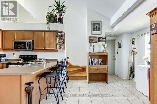 6 - 634 Shoreline Drive, Mississauga, ON - Indoor Photo Showing Kitchen