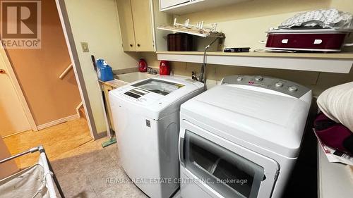 Bsmt - 45 Wexford Road, Brampton, ON - Indoor Photo Showing Laundry Room