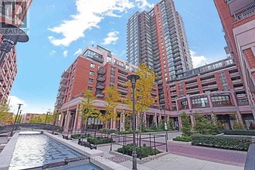 825 - 830 Lawrence Avenue W, Toronto, ON - Outdoor With Facade