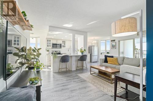 1403 - 30 Malta Avenue, Brampton, ON - Indoor Photo Showing Living Room