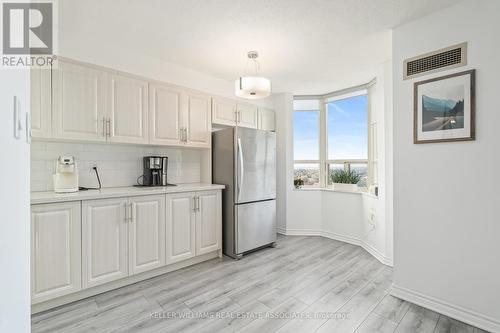 1403 - 30 Malta Avenue, Brampton, ON - Indoor Photo Showing Kitchen