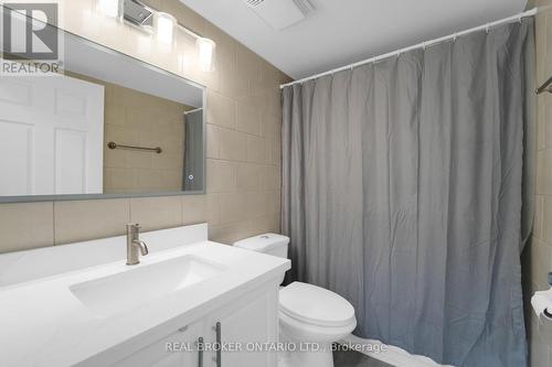 1602 - 40 Panorama Court, Toronto, ON - Indoor Photo Showing Bathroom